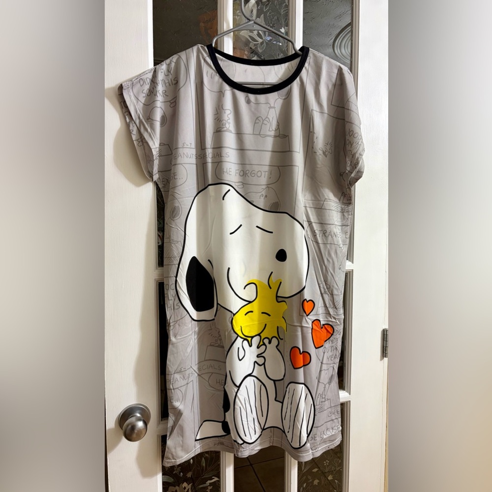 Gray Snoopy and Woodstock Graphic sleepwear